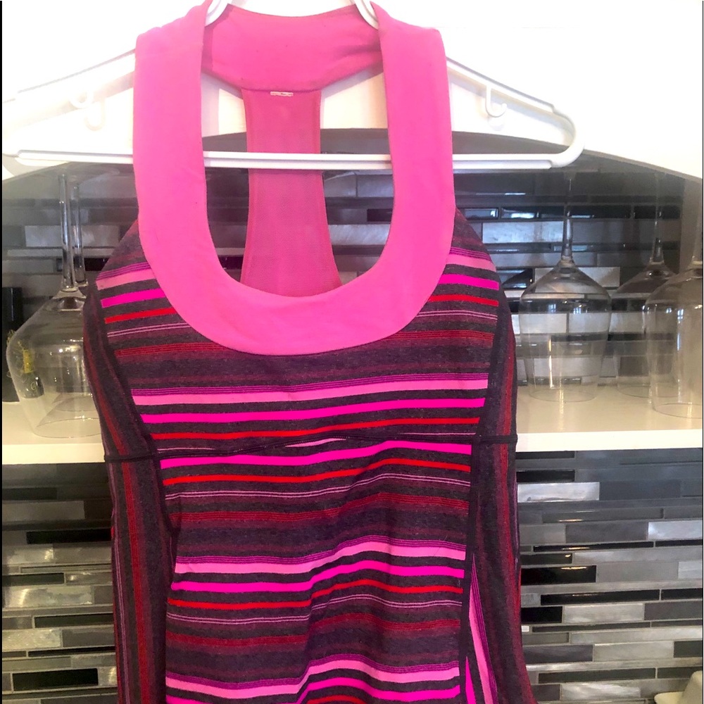 Lululemon tank